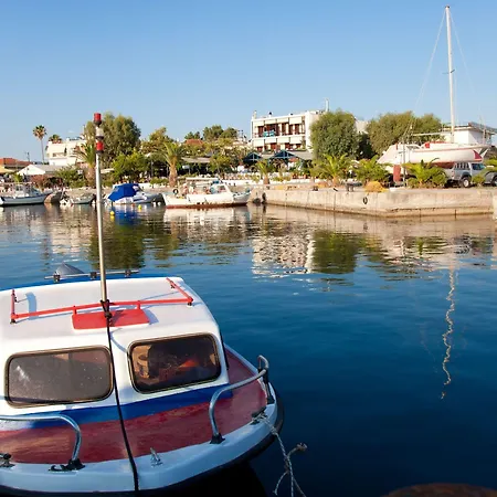 Akroyali & Апарт-отель Messinia