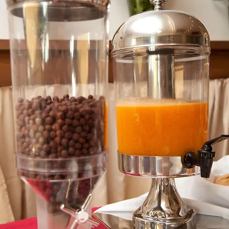 Akroyali & Апарт-отель Messinia