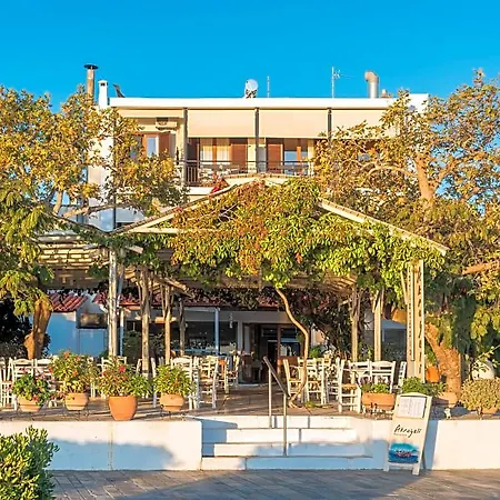 Akroyali Hotel&villas 3* Mési