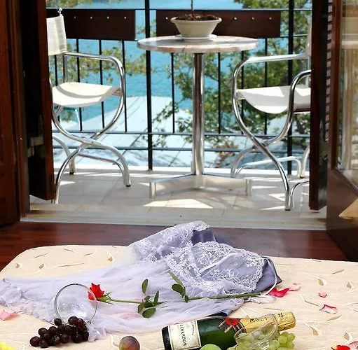 Akroyali & Aparthotel Messinia