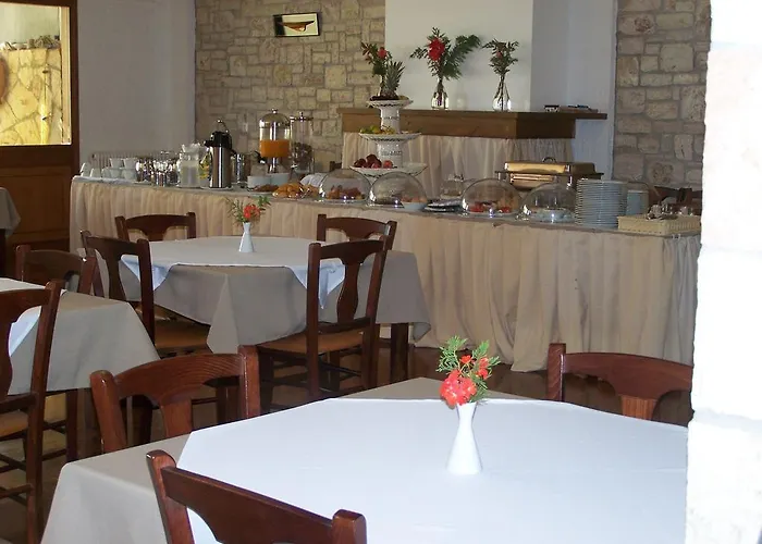 Aparthotel Akroyali & Messinia